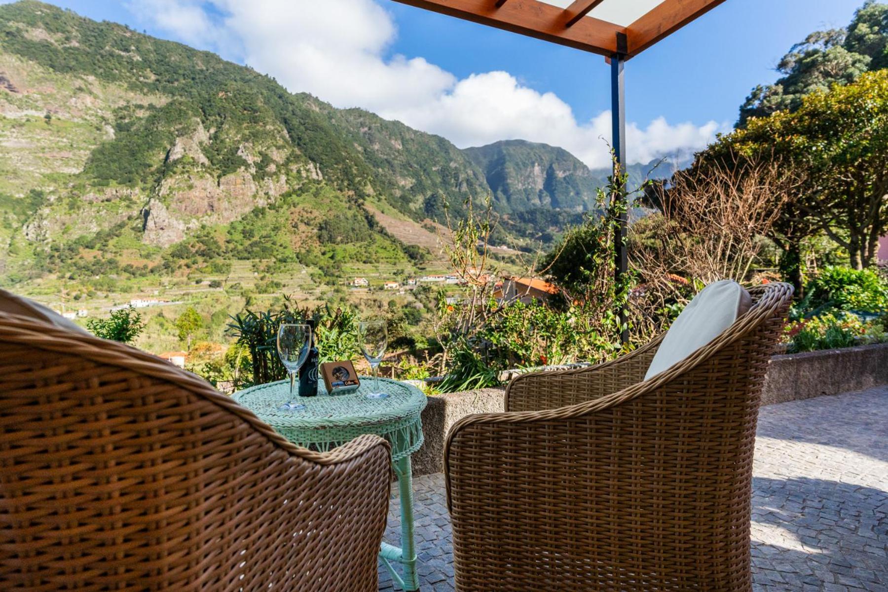 Madeira Surf Lodge São Vicente Exterior photo